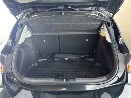 2023 Toyota Corolla SOL H/B Hybrid €28,950 thumbnail