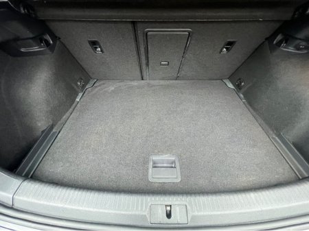 2016 Volkswagen Golf ==STUNNING CAR-1.6TDI//HEATED SEATS//FRESH NCT//SERVICED== €10,450 thumbnail