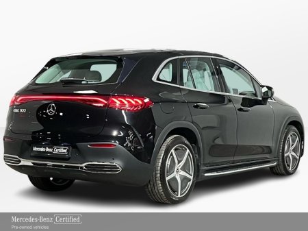2025 Mercedes-Benz EQE 300 AMG - 20 Inch Alloys - Reversing Camera - Ambient Lighting - Sat Nav - Climate Control - Electric Heated Memory Seats - Keyless Start - Apple CarPlay/Android Auto €81,312