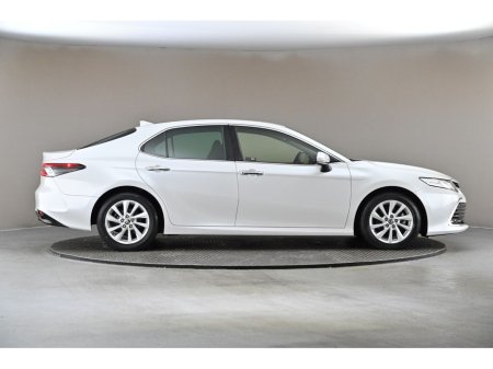 2021 Toyota Camry 2.5 HYBRID *REVERSE CAM*PEARL PAINT*PARK SENSORS* €30,490 thumbnail