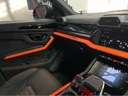 2025 Lamborghini Urus URUS S-E 4X4 V8 TWIN TURBO €359,950 thumbnail