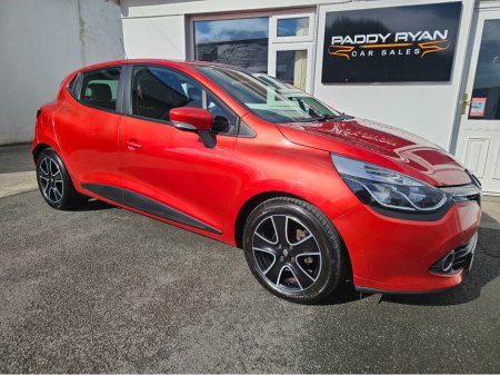2015 Renault Clio IV DYNAMIQUE 1.2 PET 7 4DR PETROL €7,950