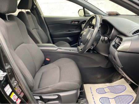 2017 Toyota C-HR 1.8 PETROL HYBRID AUTOMATIC SUV *HIGH SPEC* *NCT 01-2028* *€170 ROAD TAX* *FINANCE ARRANGED TODAY* €16,450 thumbnail