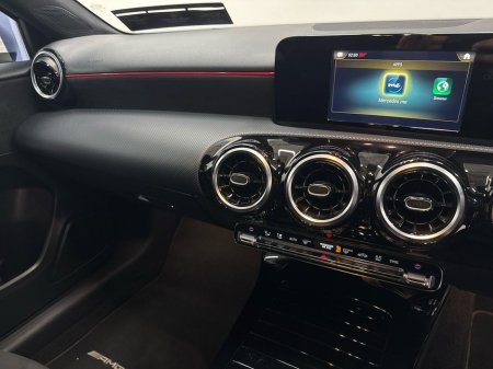 2019 Mercedes-Benz A Class A 180 d AMG LINE A/T | Reversing Camera, Sports seats €25,950 thumbnail