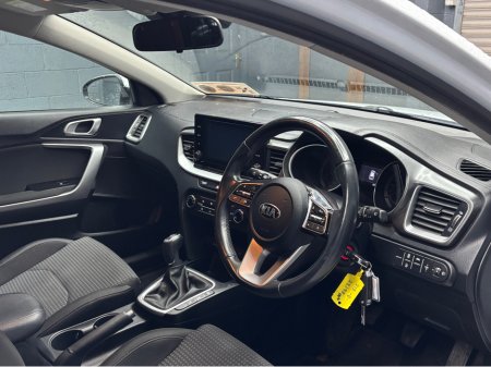 2021 Kia Ceed 1.6 K2 COMMERCIAL 5DR €11,950 thumbnail