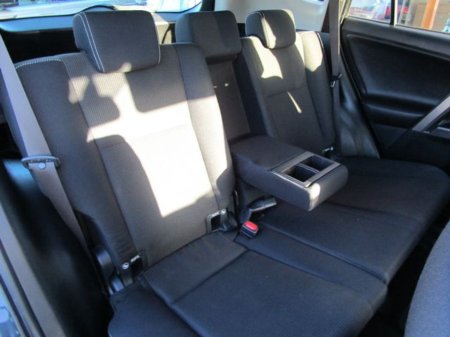 2016 Toyota Rav4 RAV4 2.0d-4d Luna 4DR €15,950 thumbnail