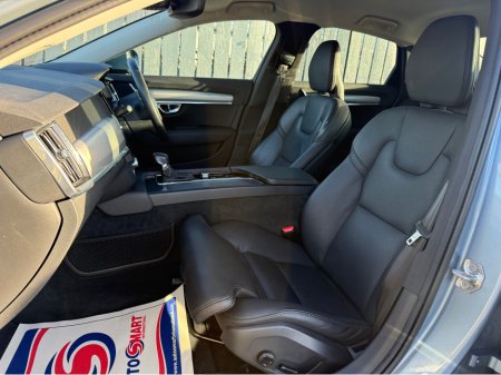 2020 Volvo S90 2020 VOLVO MOMENTUM PLUS  2.0 D4 €31,500 thumbnail
