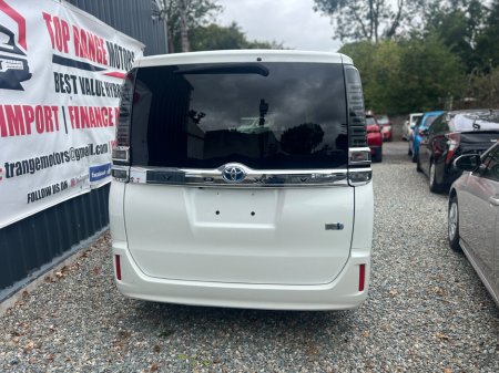 2018 Toyota Voxy  €22,499