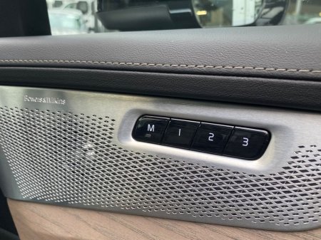 2025 Volvo XC90 T8 Ultra AWD Auto (PHEV) €84,900 thumbnail