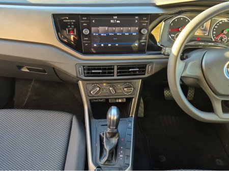 2020 Volkswagen Polo 1.0 AUTOMATIC *** ONLY 1,600 MILES FROM NEW **** CRUISE CONTROL ****  202 REG *** €19,950 thumbnail