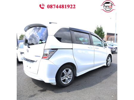2013 Honda Freed  €8,499