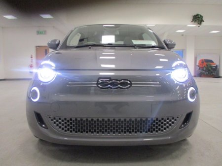 2025 Fiat 500e  €28,645