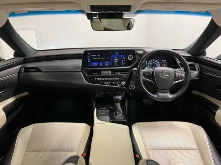 2022 Lexus ES 300 H 300HExecutive - Reversing Camera - Sunroof - Sat Nav - Climate Control - Electric Heated Seats - Keyless Start - Auto Lights/Wipers €43,950