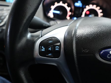 2013 Ford Fiesta *42* ZETEC 1.0 65PS M5 4DR MCA €7,990 thumbnail