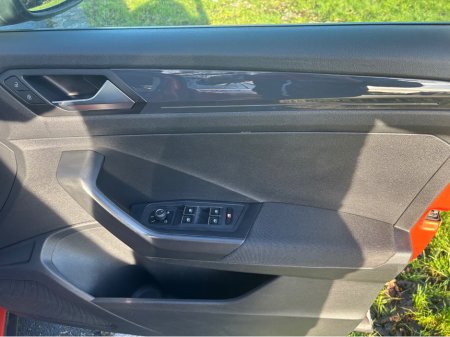 2019 Volkswagen T-Roc SPORT 2.0 TDI with pan roof €20,995 thumbnail