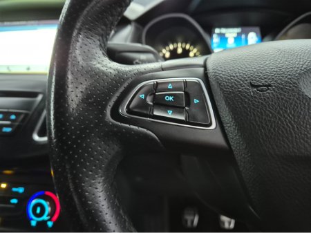 2017 Ford Focus 1.5 TDCI ST-LINE 120PS 5 5DR €12,950 thumbnail