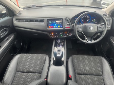 2015 Honda Vezel Hybrid | Heated Seats | Camera | High Spec €13,750 thumbnail