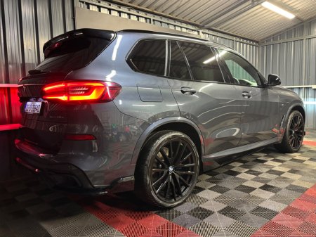2021 BMW X5 xDrive45e M Sport €54,950