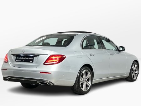 2017 Mercedes-Benz E Class 220d Avantgarde - 17 Inch Alloys - Reversing Camera - Panoramic Sunroof - Ambient Lighting - Sat Nav - Climate Control - Electric Heated Memory Seats - Keyless Start - Auto Lights/Wipers