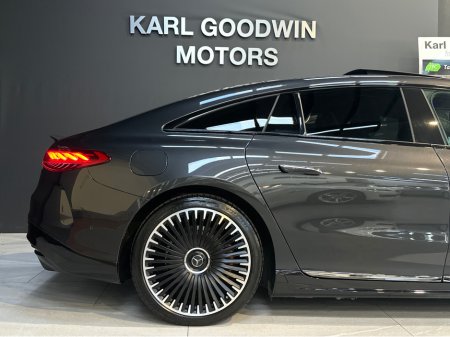 2023 Mercedes-Benz AMG EQS 53 AMG 4MATIC MEGA SPEC €99,950 thumbnail