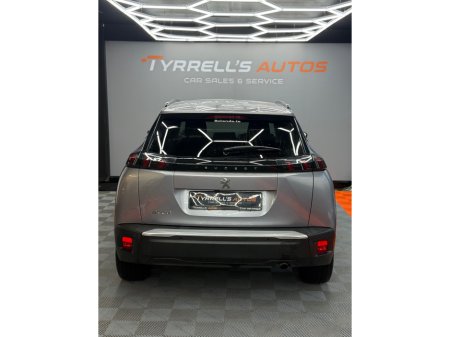 2020 Peugeot 2008 ALLURE 1.2 100 4DR €18,950 thumbnail