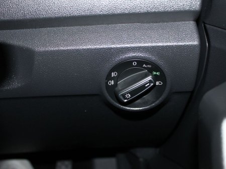 2019 Volkswagen T-Roc Design 1.6tdi M6f115hp 5DR €20,500 thumbnail