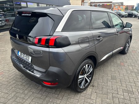2018 Peugeot 5008  €21,950