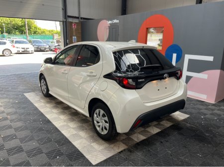 2020 Toyota Yaris 1.0 PETROL / 61k KMs / AUTOMATIC / REVERSE CAMERA & MORE €15,950