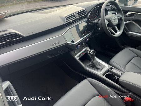2025 Audi Q3 35TDI 150BHP SE AUTOMATIC WITH COMFORT PACK €49,995 thumbnail