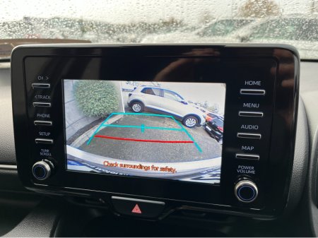 2022 Toyota Yaris LUNA 1.0 PETROL MANUAL //REVERSE CAMERA// €15,950 thumbnail