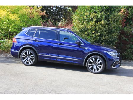 2023 Volkswagen Tiguan Allspace 2.0 TDI 150HP R-Line DSG €49,950 thumbnail
