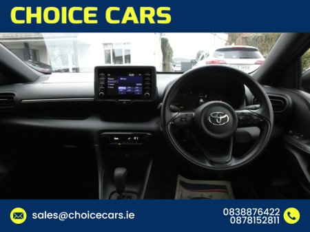 2021 Toyota Yaris 1.5 AUTO HYBRID €14,950 thumbnail