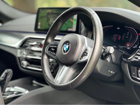 2022 BMW 5 Series 520D MSPORT X-DRIVE TOURING €42,950 thumbnail