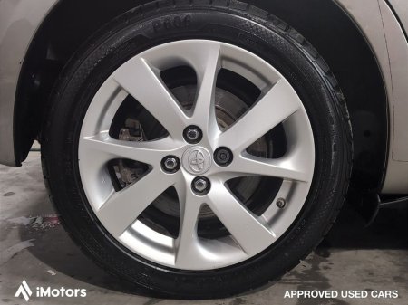 2014 Toyota Yaris 1.5 Excel Hybrid E- CVT thumbnail