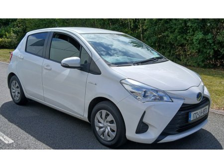2017 Toyota Vitz HYBRID 1.5 5dr