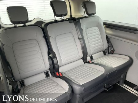 2025 Ford Tourneo Custom TITANIUM BUS HI 340 L2 2.5 L 232 €65,950