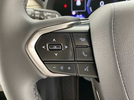 2025 Lexus LBX Elegant €39,950 thumbnail