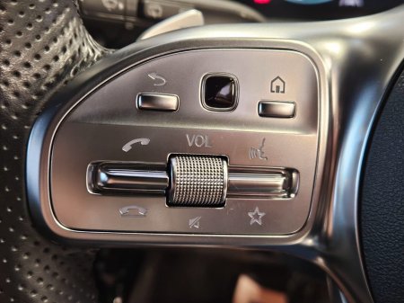 2021 Mercedes-Benz A Class A 250 E PHEV A/T AMG Line €26,950 thumbnail