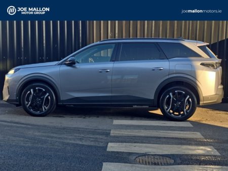 2026 Peugeot 5008 New Model Allure. 73Kwh Electric. (7Seats) €54,895 thumbnail