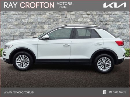 2021 Volkswagen T-Roc 1.0 TSI 110bhp Design €23,950 thumbnail