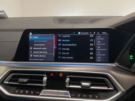 2022 BMW X5 xDrive45e PHEV M Sport / Pro Pack / Pan Roof €64,995 thumbnail