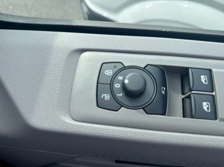 2025 Volkswagen Transporter  €33,495 thumbnail