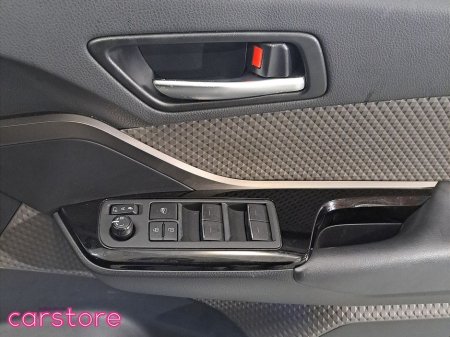 2020 Toyota C-HR 1.8 PET HYB HEV €25,380 thumbnail