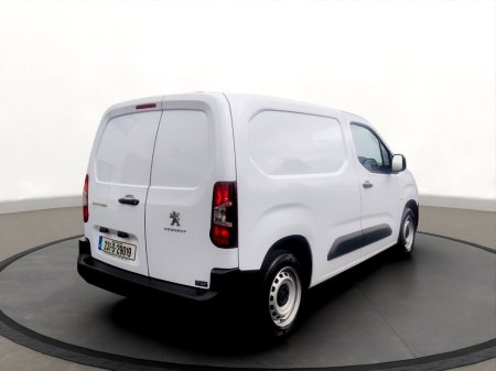 2023 Peugeot Partner  €17,000