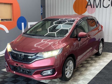 2017 Honda Fit Honda Fit 1.5 L Pack Hybrid Automatic / Honda Sensing / Reverse Camera/Honda Fit Automatic €12,950