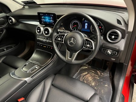 2022 Mercedes-Benz GLC Class 220d 4Matic - Reversing Camera - Climate Control - Heated Seats - Auto Lights/Wipers - €55,950 or €56,900 with Supagard Vehicle Protection & GAP Insurance €53,950 thumbnail