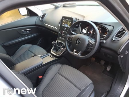 2020 Renault Grand Scenic 1.75 Blue dCi 120 EDC Iconic €21,995 thumbnail