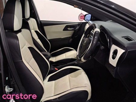 2017 Toyota Auris Hybrid Aura Auto €17,480 thumbnail