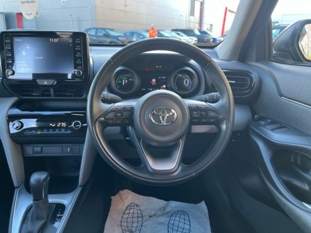 2022 Toyota Yaris Cross CR CROSS LUNA 4DR AUTO €24,950 thumbnail