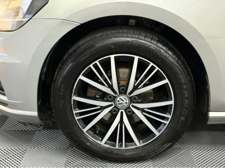 2017 Volkswagen Golf SE NAVIGATION TSI BLUEMOTION TECHNOLOGY €14,950